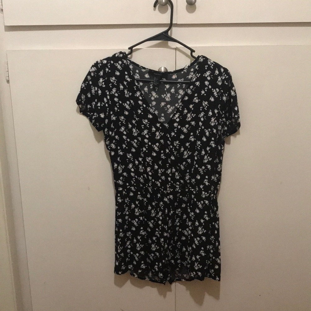 🖤Black Floral Romper🖤